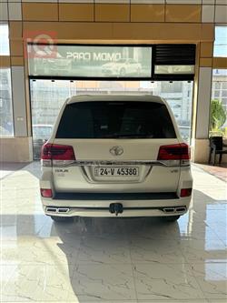 تويوتا لاندكروزر